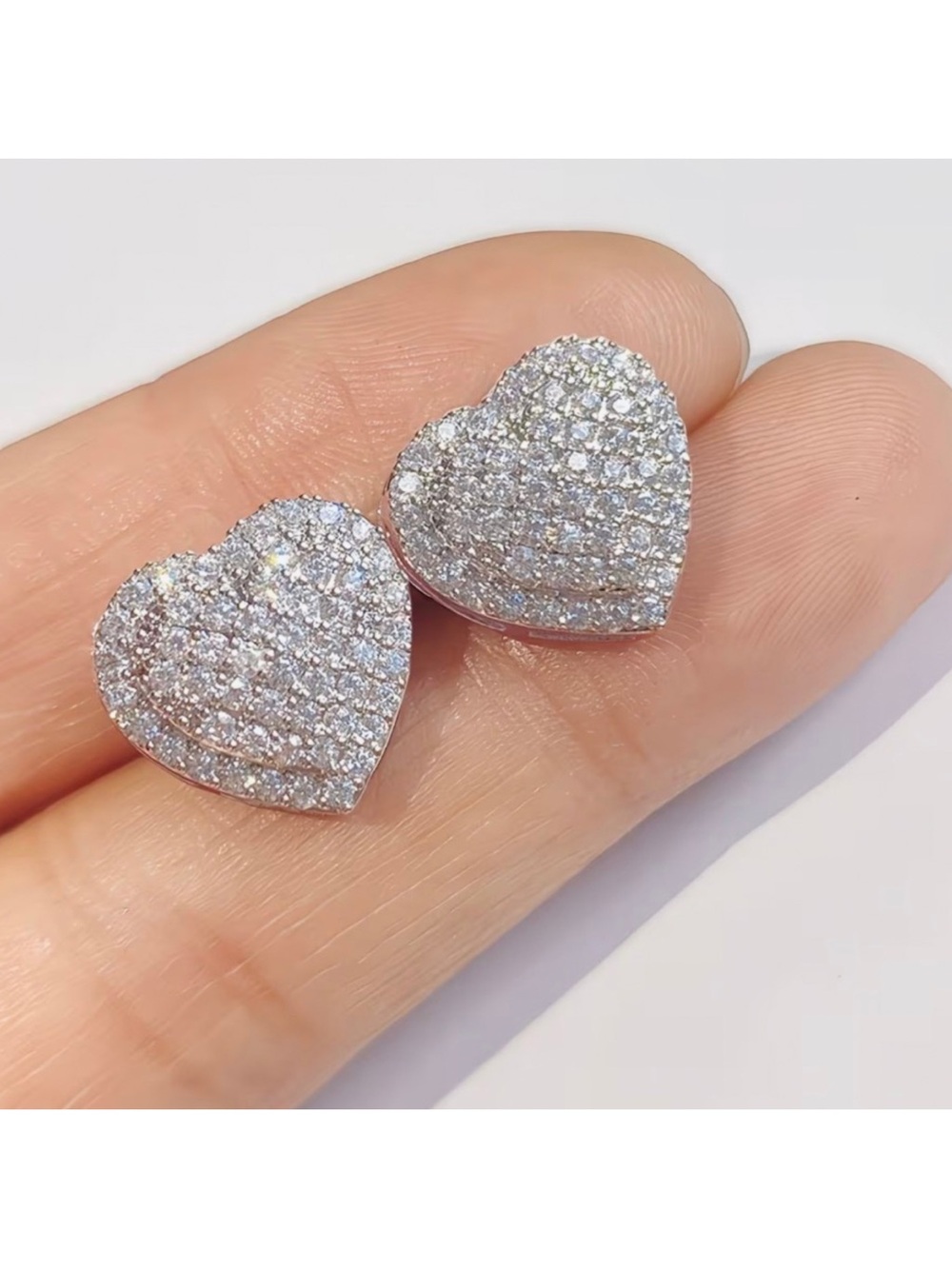 Extremely Shiny Heart Earrings Silver Cubic Zirconia Bling Jewelry Stud E27